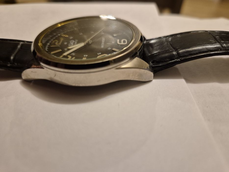 Часовник Q&Q quartz