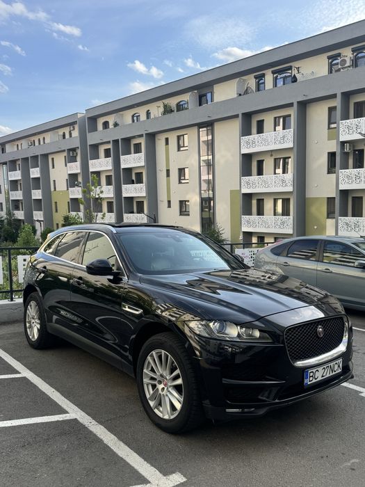 Jaguar F-Pace 180 CP Automat / Trapă panoramică/ Piele / Primul proprietar în România