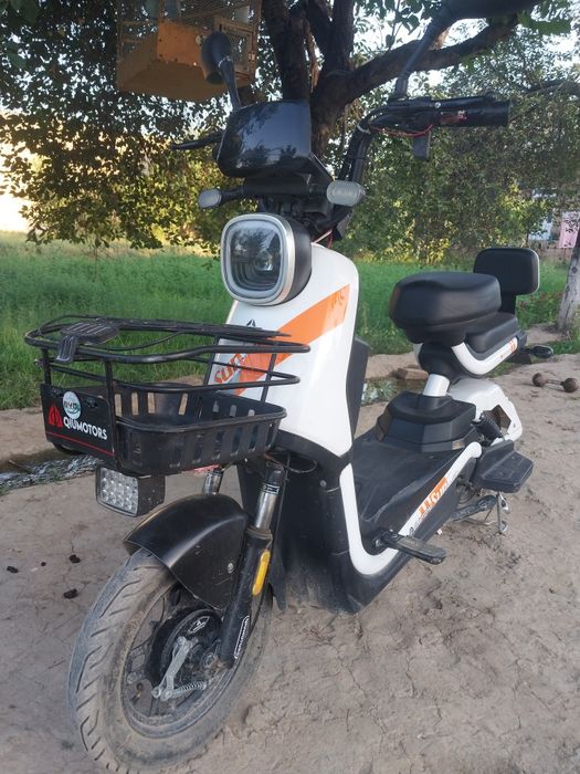 Sukuter sotiladi xolati zo‘r 1zaryad bn 40 50 yuradi maksimal tezlik45