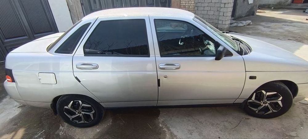 Лада десятка 2500 доллар