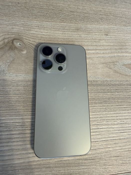 Iphone 15 Pro 256 GB - като нов