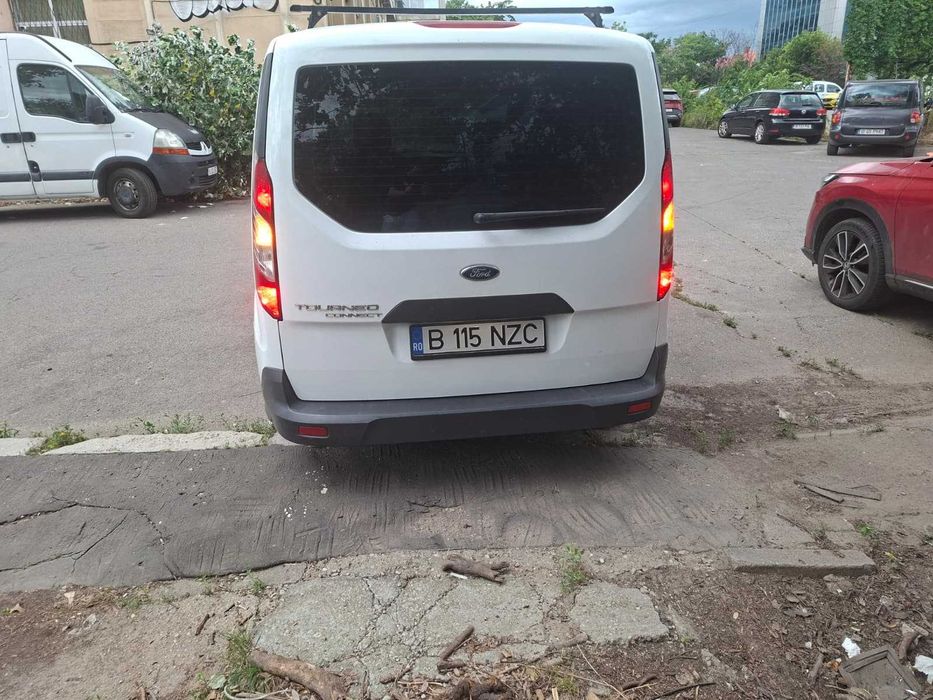 FORD Tourneo Connect 2018 — imagine 2