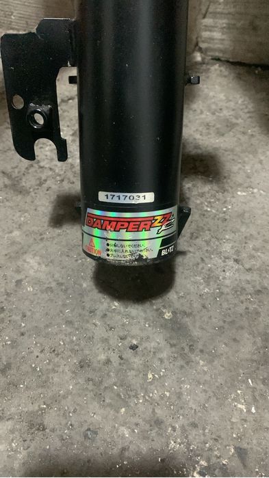 Амортизатор на Альфард каиловер