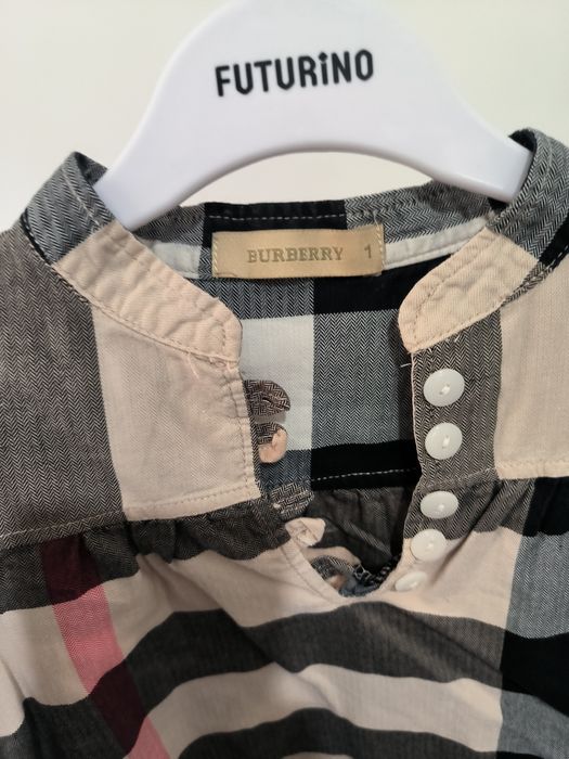 Детское платье Burberry.