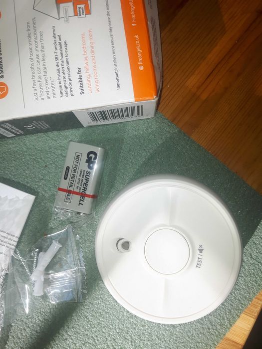 противо пожарна Аларма -FireAngel Optical/Smoke Alarm/Battery powered/ SB1-T  FireAngel Optical/Smoke Alarm/Battery powered/ SB1-T
