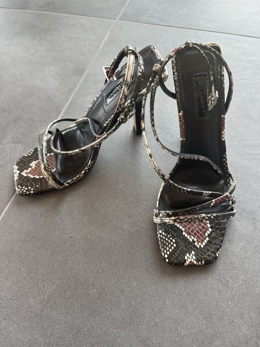 Сандали 37 номер