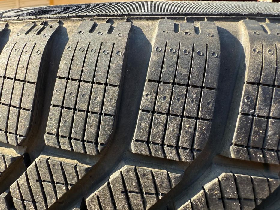 Anvelope 265 35 22 Pirelli 2025 ca Noi