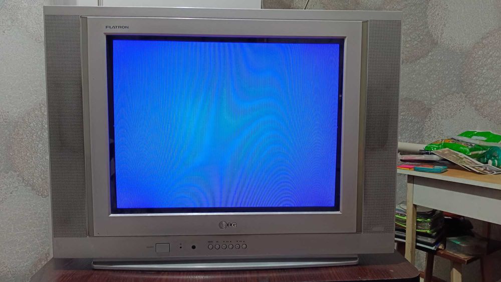 Телевизор LG, б/у