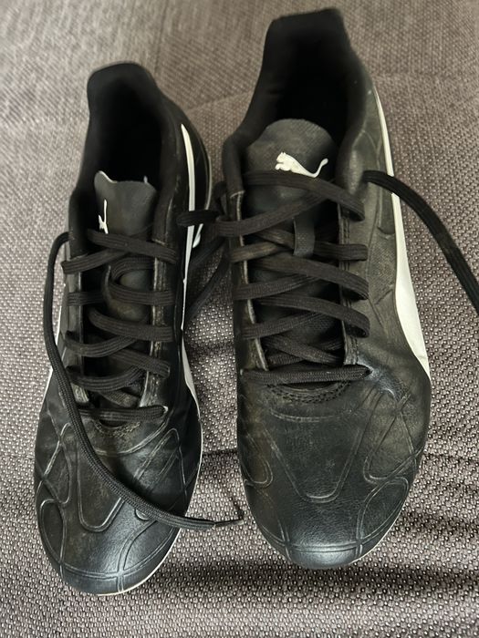 Adidasi sport Puma marimea 40,5 (EU)