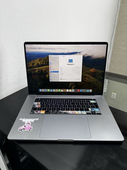 MacBook Pro 16inch 2019 64GB 1TB memorie
