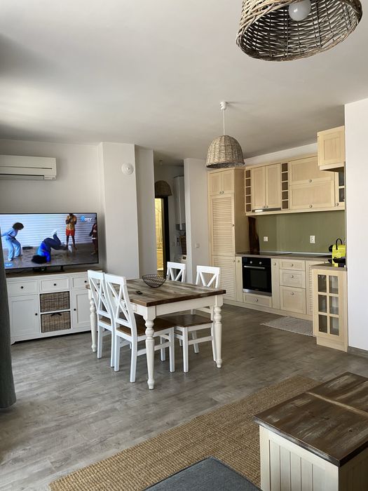 Дава се под наем Двустаен апартамент в с. Атия, Област Бургас - 60 кв.м за 612 € - Снимка #2