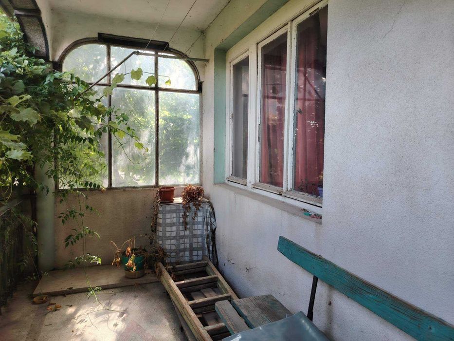 Едноетажна тухлена къща 107 м2 в кв. Дивдядово, общ. Шумен
