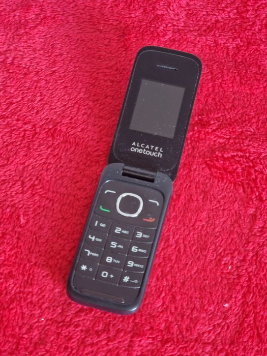 Telefon Alcatel cu clapeta