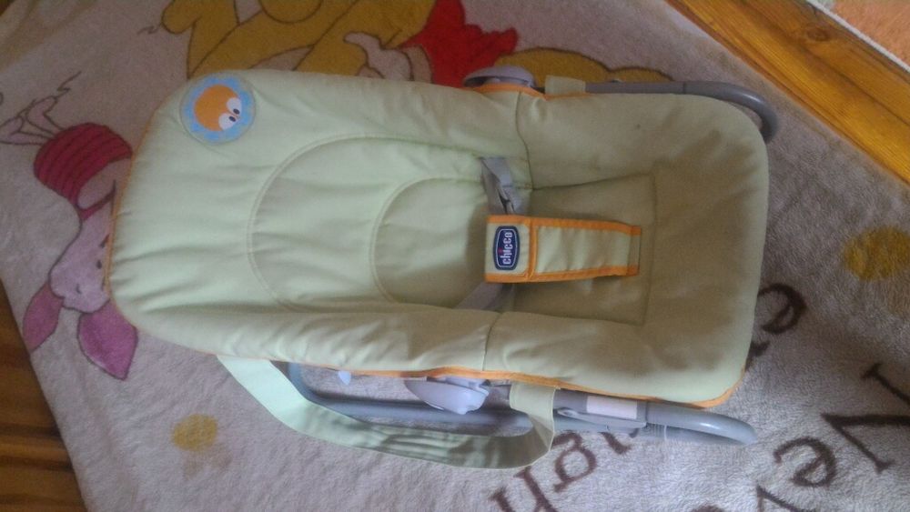 Продавам детски шезлонг Chicco