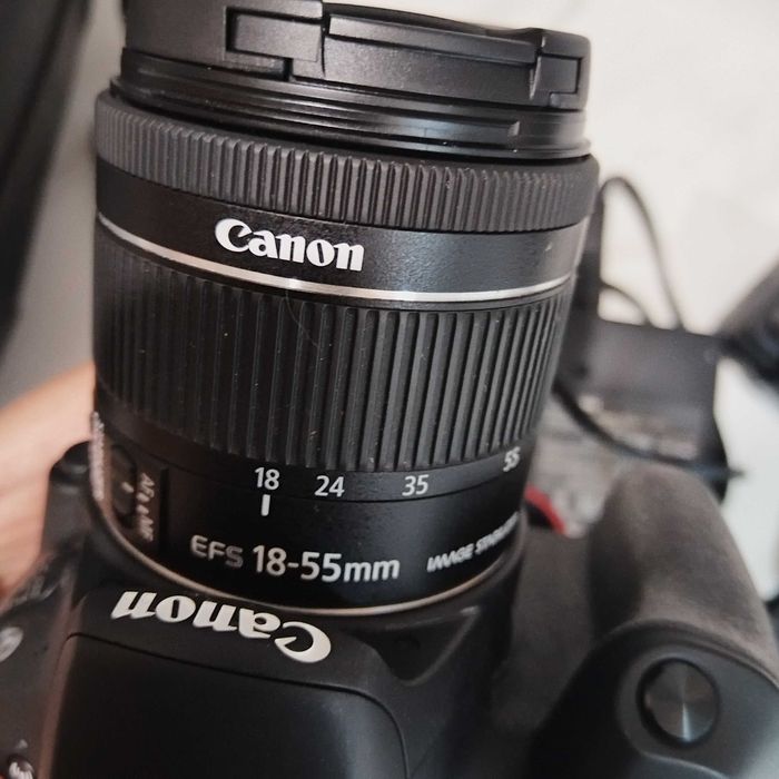 CANON EOS 200D + 18-55 mm + карта памет + чанта ПОДАРЪК | като нов