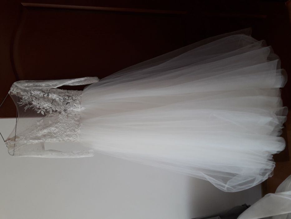 Продам свадебное платье. Размер 42-44.