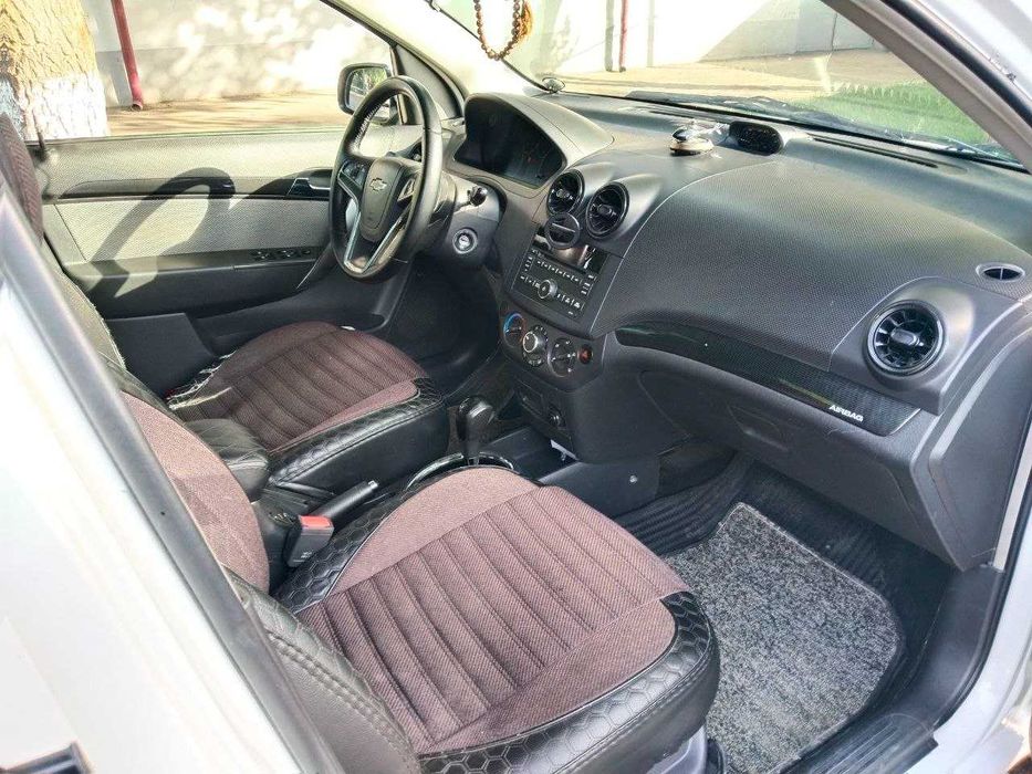 Нексия 3 автомат. 2018 год. Пробег 160 000. Бензин