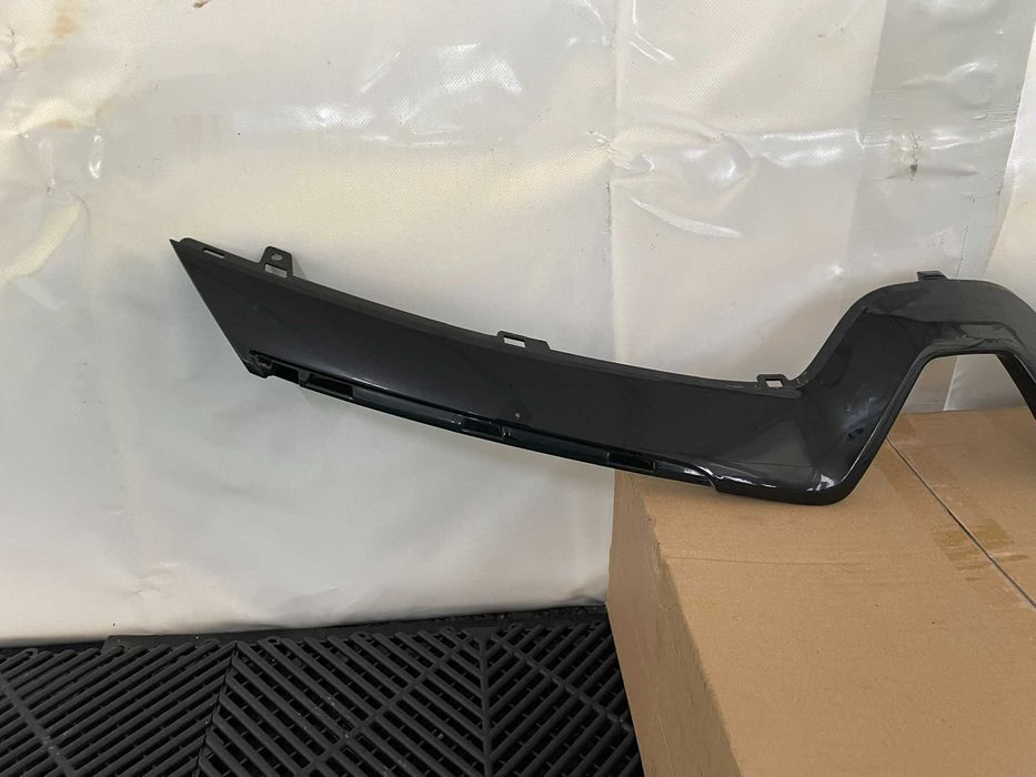 Ornament grila radiator Renault Clio 4 negru lucios impecabil original