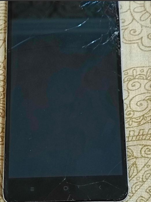 Продам б/у телефоны на запчасти тоже.