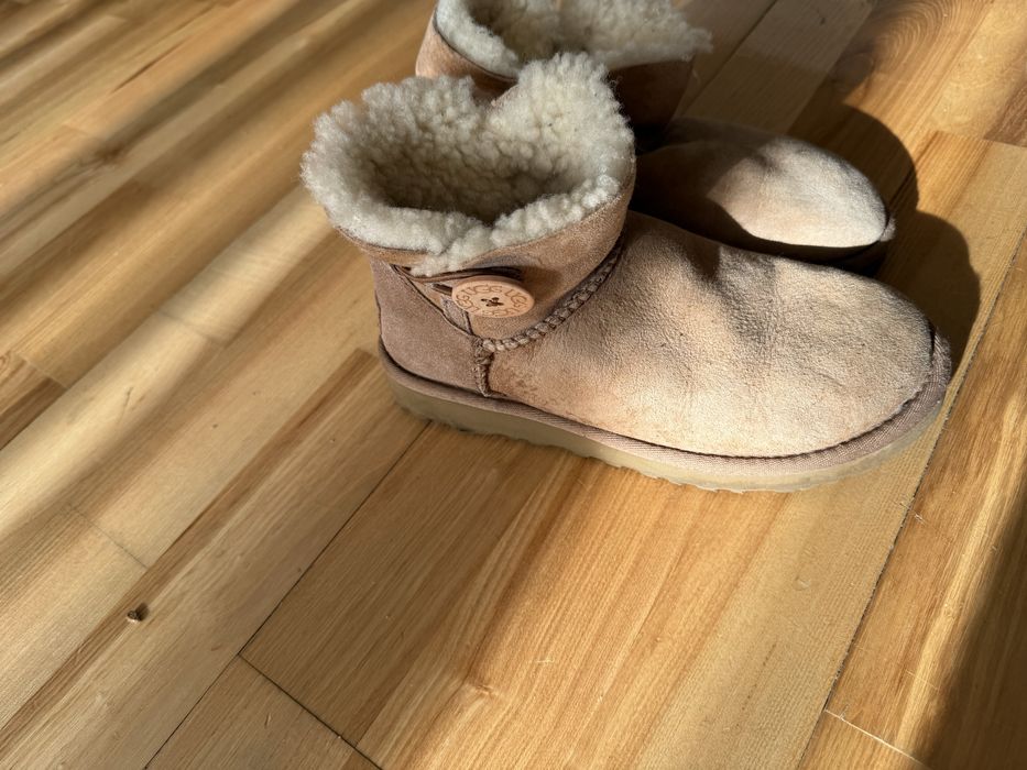 Vand ghete UGG originale