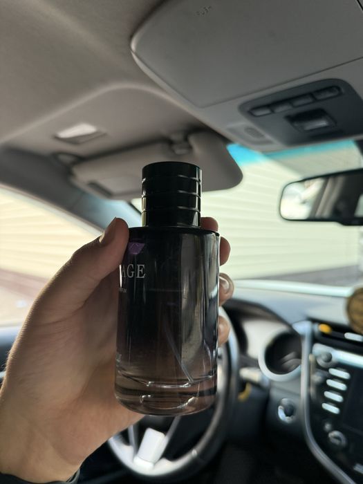 Продам парфюм dior savage