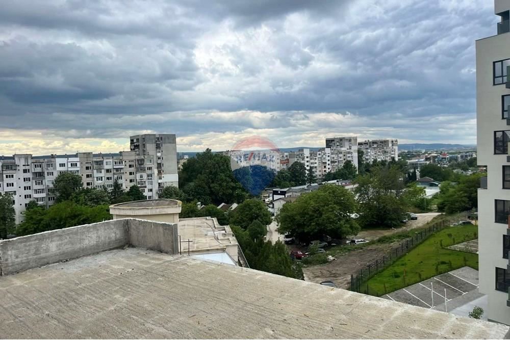 Продава се Двустаен апартамент в Варна, Възраждане 1 - 63 кв.м за 1353 €/кв.м - Снимка #8