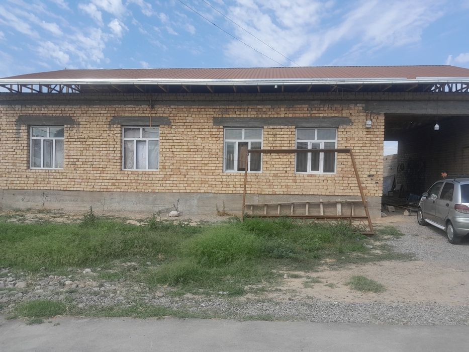 5 хона 8 сотих уй сотилади