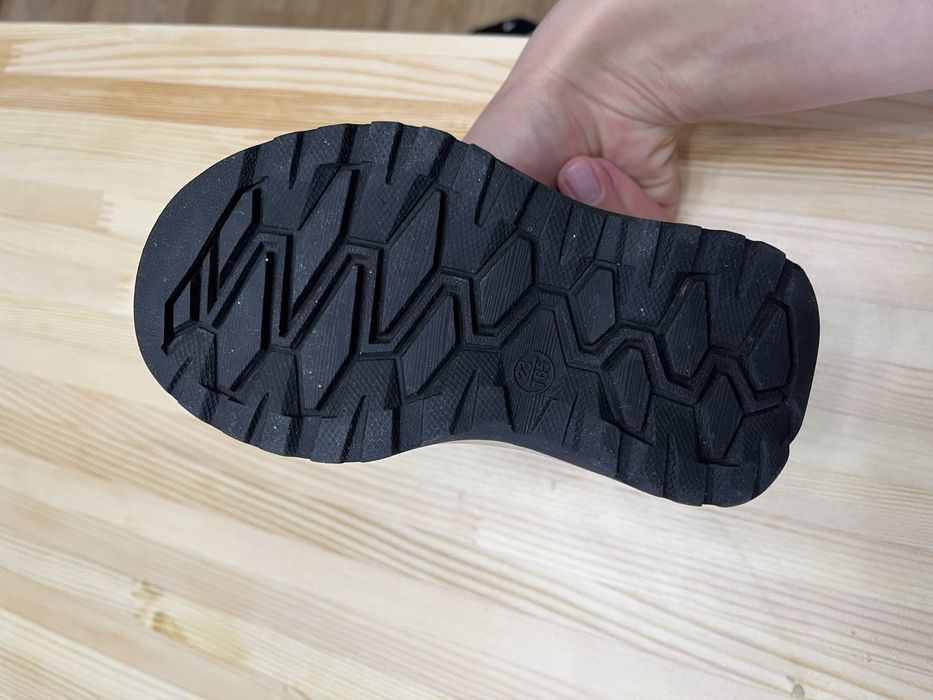 Продам ботинки весна осень на мальчика