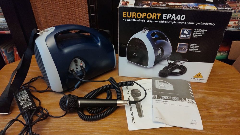 Microfon + boxa audio