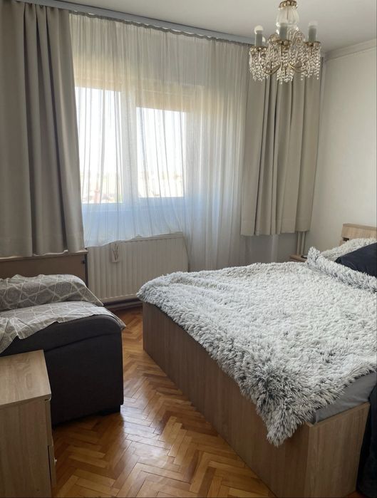 Apartament spatios 4 camere Micălaca - zona Miorița