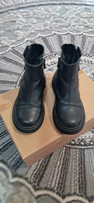 Детский весенний обувь.