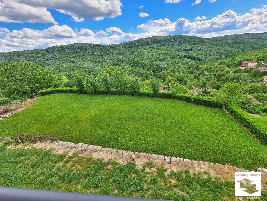 116070 Луксозна къща с 5 спални и панорамна гледка, с. Малки чифлик