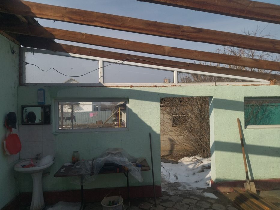 Витраж трехугольный