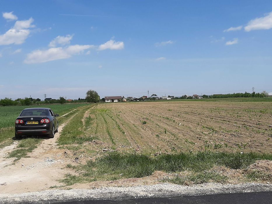 Teren intravilan  7300 m2 Bratesti Targoviste Dambovita deschidere lac