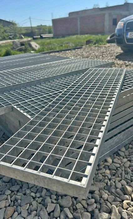 Trepte zincate galvanizate