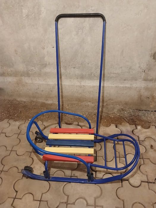 Продам санки детские