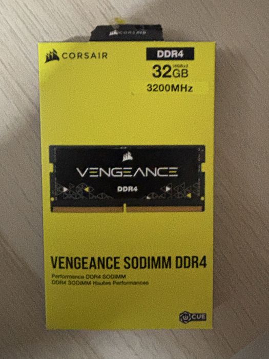 Vând rami DDR4, 32GB (2x16) CORSAIR VENGEANCE + placuta 8 GB ram de pe un Asus TUF A17