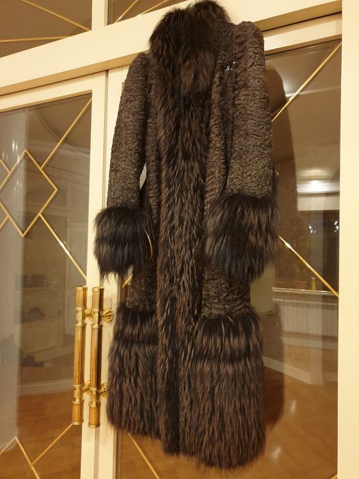 Продам Срочно Шубу " Roberto Cavalli"