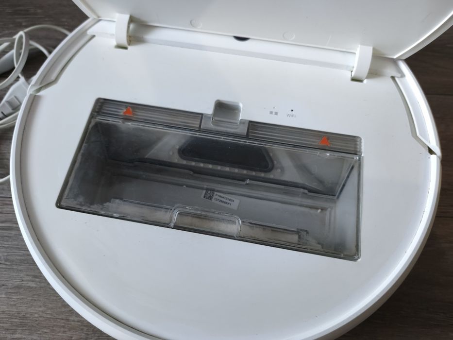 Робот-пылесос Xiaomi Mi Robot Vacuum-Mop