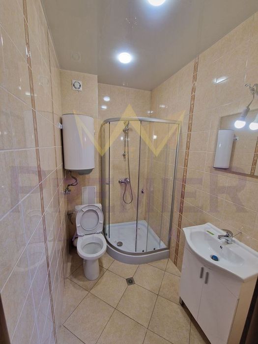 Дава се под наем Двустаен апартамент в Варна, Възраждане 3 - 70 кв.м за 438.6 € - Снимка #4