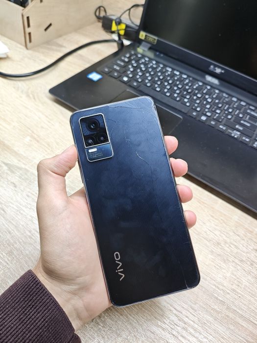 Vivo v21e 128gb.