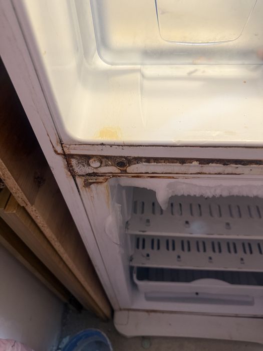 Холодильник indesit