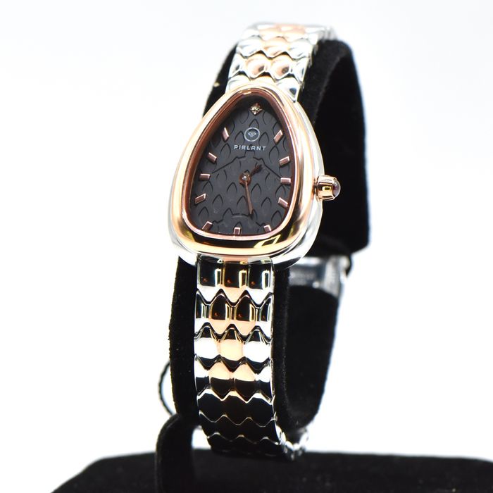 Луксозен дамски часовник модел Bvlgari Serpenti, SWISS Made.