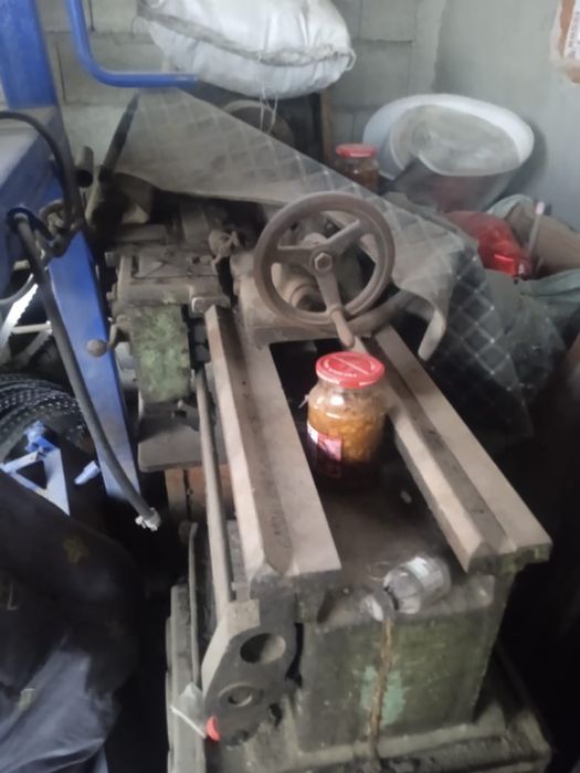 токарный станок..