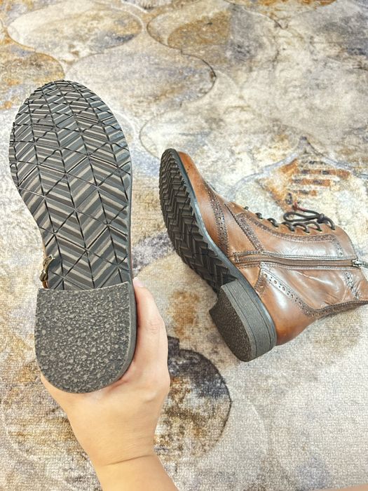 Ботинки Tamaris 39 размер