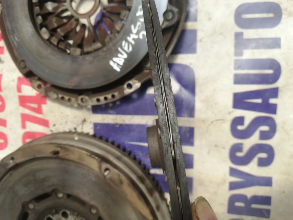 Kit, volanta Toyota avensis t 25 motor 2.2D, 177cp, cod mot 2AD-FHV