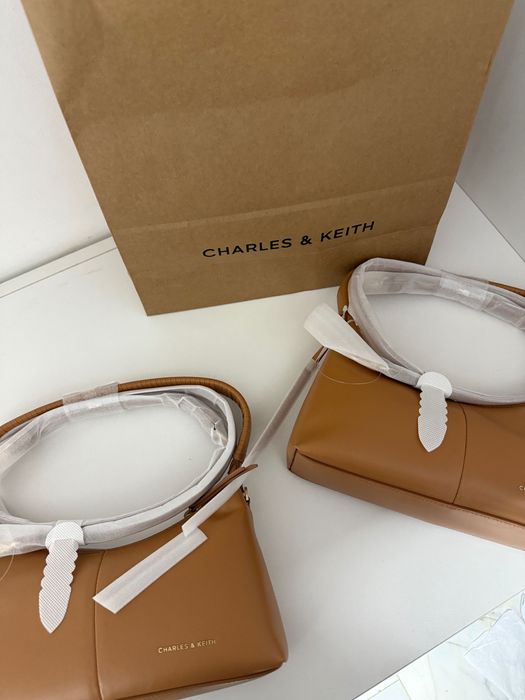 Сумочка charles&keith