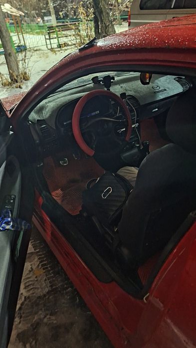 Продам mazda MX-3
