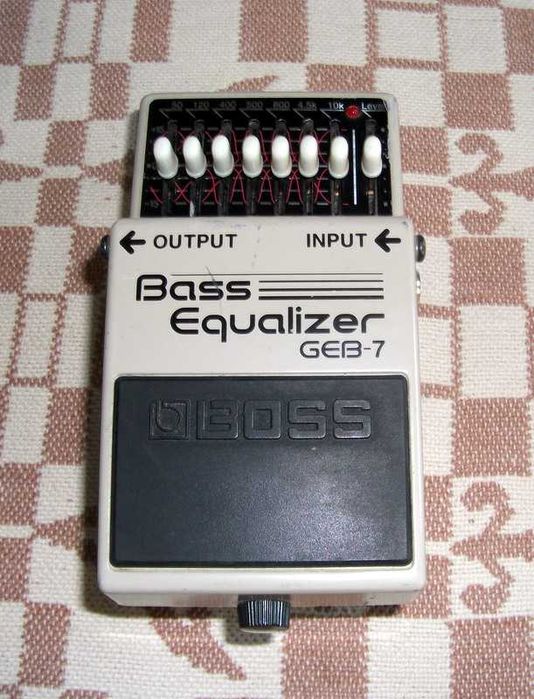 Pedala equalizer Boss GEB7