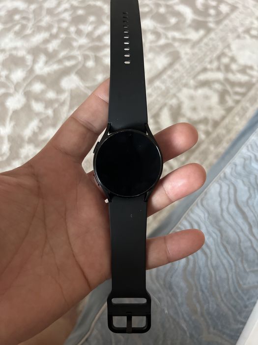 Смарт часы Galaxy Watch4